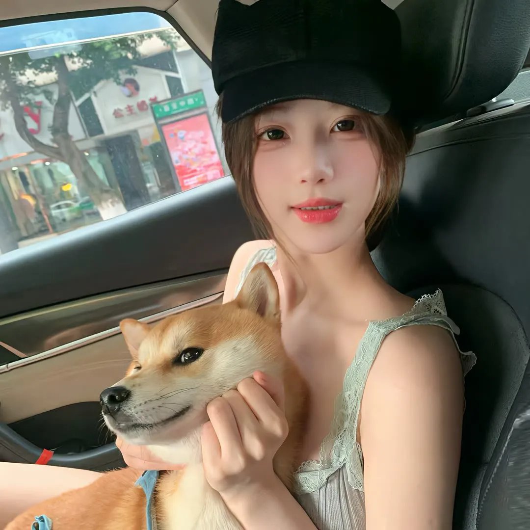 出墙红杏两家春